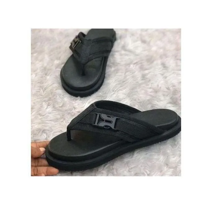 Buckle Palm Slippers Black For Men